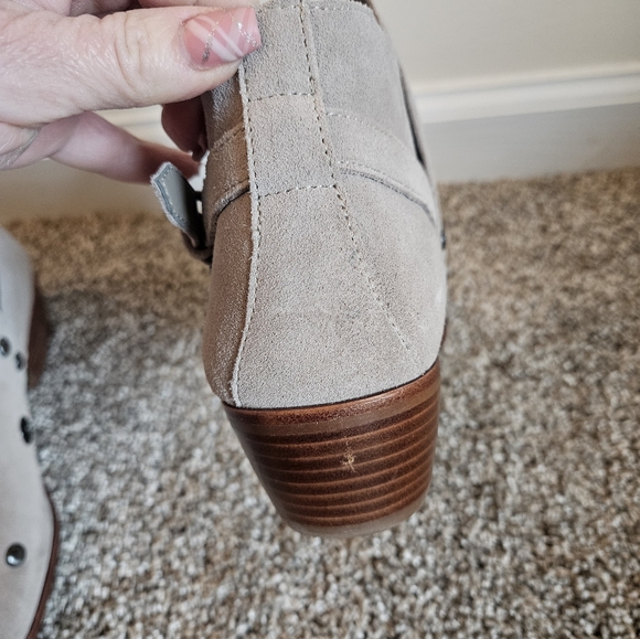 Sam Edelman Suede Cream and Grommet Ankle Boots - Picture 11 of 14